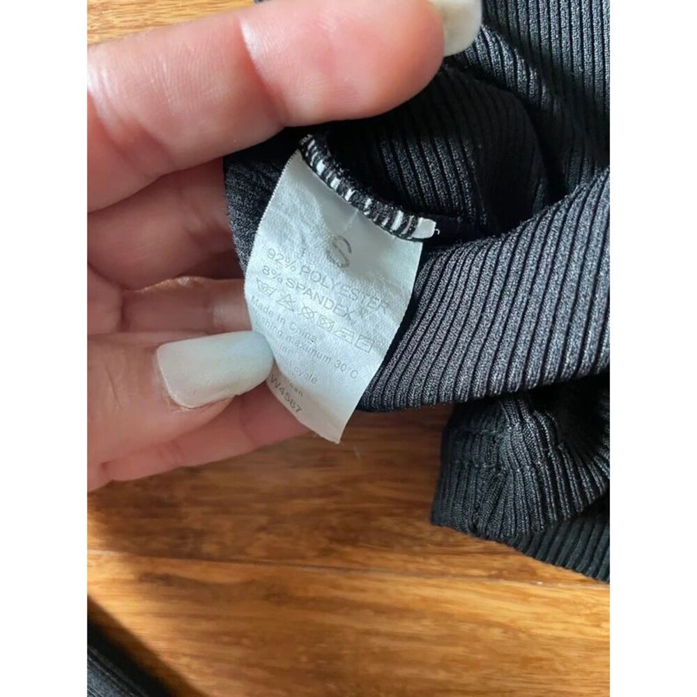 Twisted Open Back - Picture 5 of 5